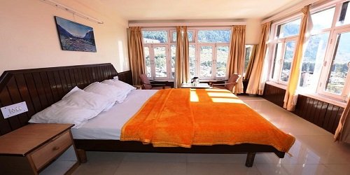 Hotel Meadows Manali